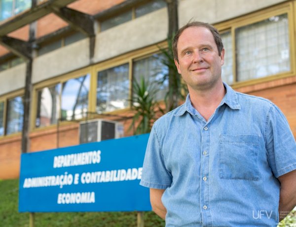 Professor da UFV lança livro sobre o Observatório da Cultura de BH no CCBB