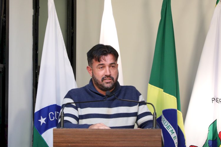 Câmara de Viçosa aprova PL que cria selo “Autista a Bordo”
