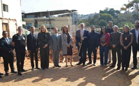 Autoridades de Viçosa visitam obras da Delegacia da Mulher