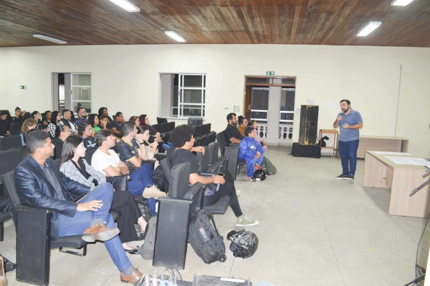Prefeitura de Viçosa entrega bolsas do programa Bolsa Atleta e Bolsa Técnico Municipal