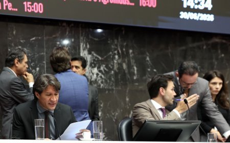 Governador de Minas sanciona unificação de carreiras jurídicas na AGE