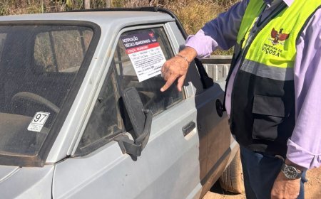 Prefeitura fiscaliza e notifica donos de veículos abandonados em três bairros de Viçosa