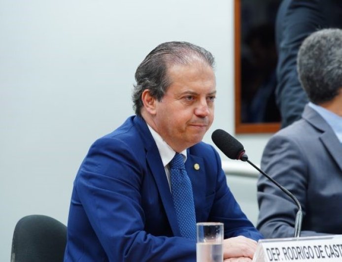 Rodrigo de Castro relata PEC que limita IPVA a 1%; proposta deve ser votada nesta quarta na CCJ