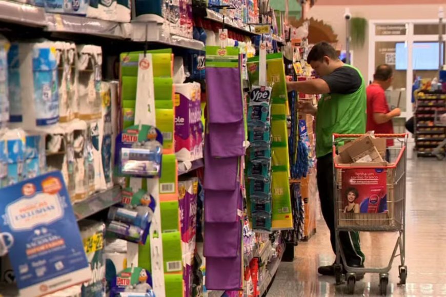 Mercados agora só podem abrir em feriados mediante autorização de sindicatos