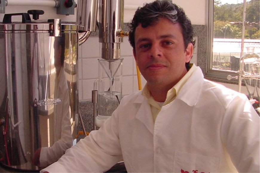 Obra de professor da UFV é semifinalista do Prêmio Jabuti Acadêmico 2026