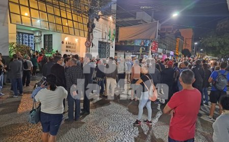 Protesto contra aumento do IPTU lota Câmara de Viçosa nesta segunda