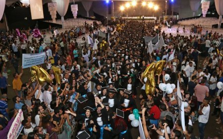 Mais de 500 formandos da UFV realizam colação de grau nesta sexta
