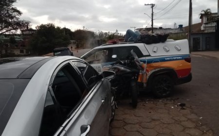 Motorista bêbado bate em moto e deixa dois militares feridos na região