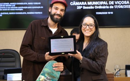 Câmara homenageia Associação Viçosa de Skatistas