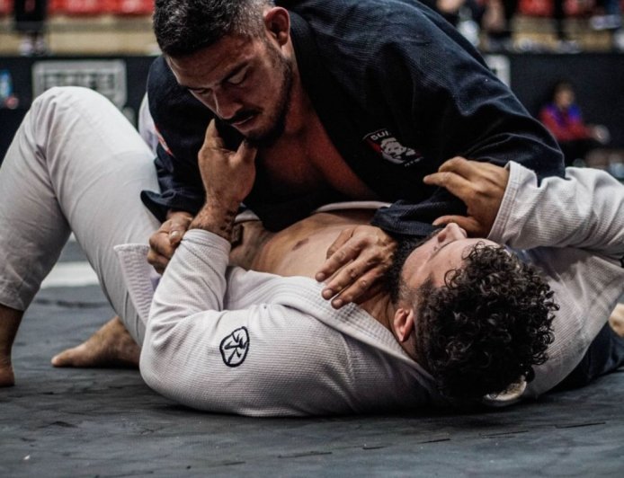 Viçosense conquista título em competição de jiu-jitsu realizada em São Paulo
