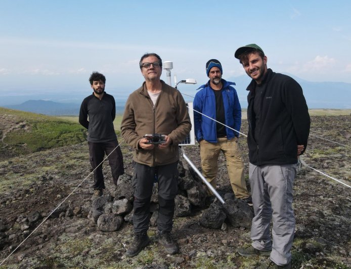 Pesquisadores da UFV realizam expedição em área vulcânica na Rússia