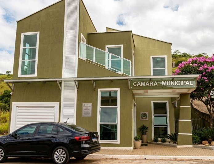Câmara de Cajuri lança concurso para 4 vagas de níveis médio e fundamental