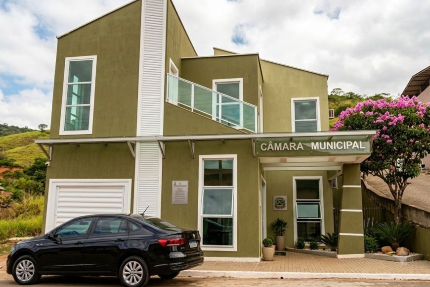 Câmara de Cajuri lança concurso para 4 vagas de níveis médio e fundamental