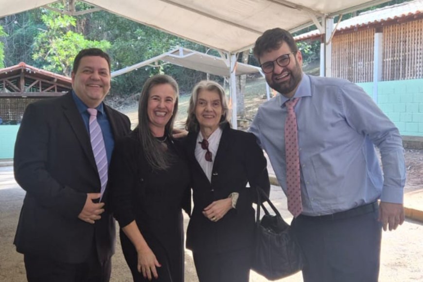 Juiz viçosense acompanha visita da ministra Cármen Lúcia a Viçosa