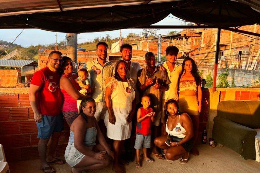 Ao lado de Raphael Gustavo, Gabriel Azevedo visita comunidade em Viçosa