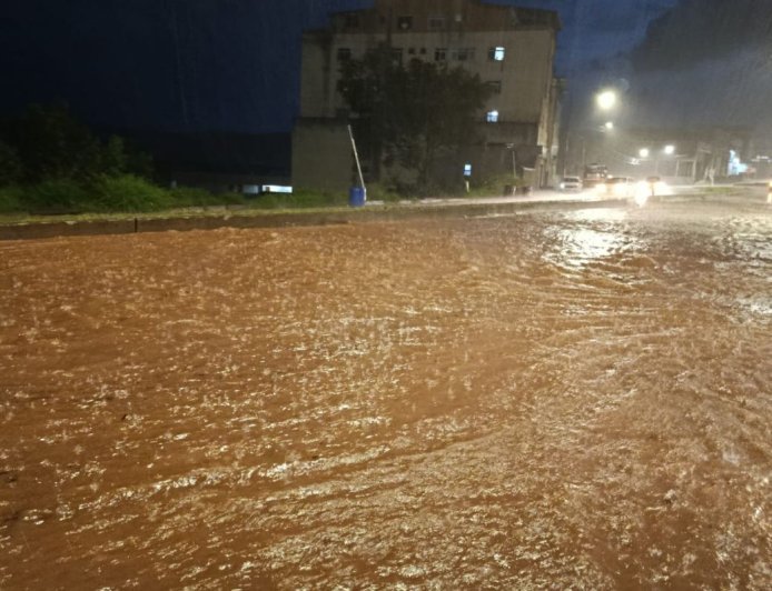 Viçosa e região continuam com alerta de perigo de chuvas para esta quarta-feira