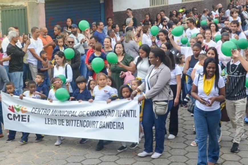 Desfile marca início das comemorações de Viçosa em 2026