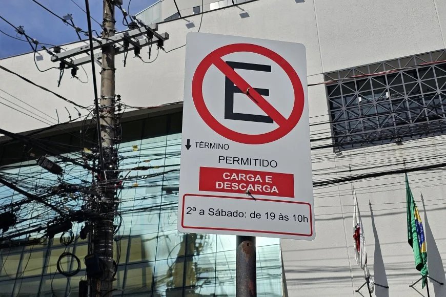 Câmara aprova novas regras para vagas de carga e descarga em Viçosa
