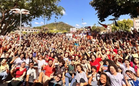 Estudantes da UFV realizam assembleia geral