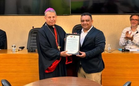 Câmara Municipal de Viçosa homenageia comunidade libanesa e bispo da Igreja Maronita