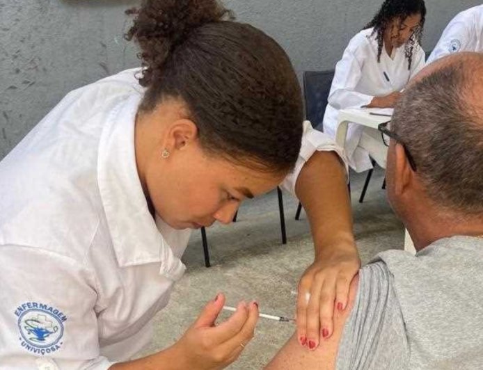 Sala de Vacinas de Viçosa terá atendimento neste sábado para imunização contra meningite