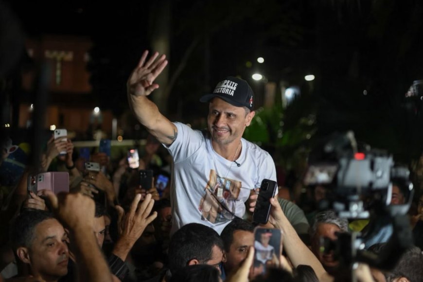 Recém-eleito governador, Cleitinho declara apoio a Flávio Bolsonaro no 2º turno presidencial