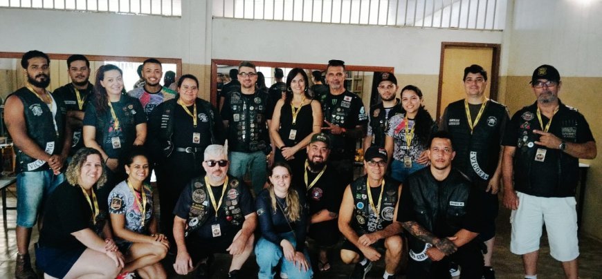 Viçosa Moto Fest reúne 4 mil pessoas e arrecada 375 litros de leite em programação com cinco shows