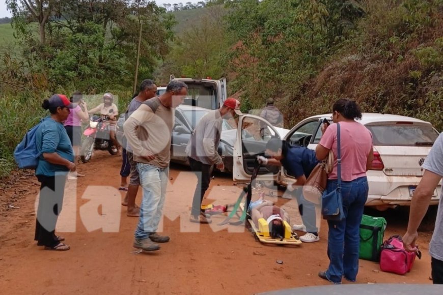 Acidente deixa veículos destruídos e pessoa ferida entre Viçosa e São Miguel