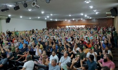 Aspuv acolhe decisão sobre saída da greve e convoca assembleia para quinta-feira (27)