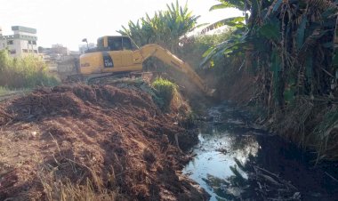 Prefeitura de Viçosa faz dragagem no Córrego Santo Antônio