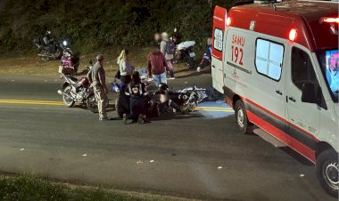 Colisão entre motocicletas deixa dois feridos na avenida Maria de Paula Santana