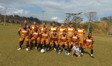 Elisa Ladeira goleia no campeonato de Ruas do Fundão