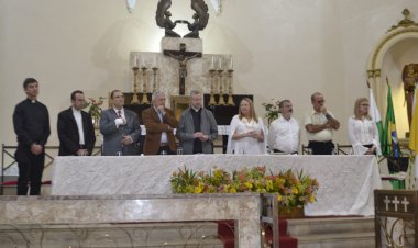 Padre Dionê é empossado na Academia de Letras de Viçosa