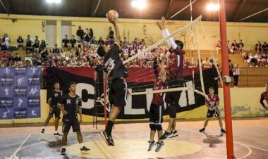 Jogos Escolares Viçosenses agitam ginásio municipal com finais previstas até outubro