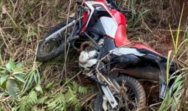 PM encontra moto usada em assalto a posto de combustível em Cajuri