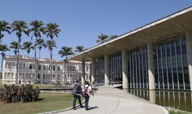 Escolas participam de 1º Olimpíada de Robótica de Viçosa