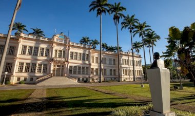 UFV divulga novos concursos com 12 vagas para técnicos-administrativos