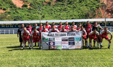 Bola rolando para o Municipal de Canaã