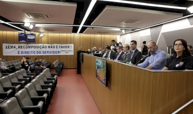 Recomposição salarial não deverá ser concedida a servidores neste ano