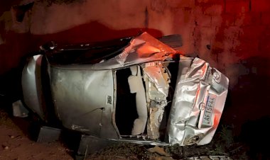 Carro capota e deixa dois feridos na MGC-482