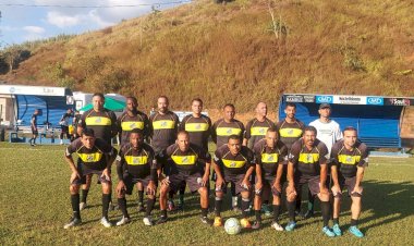 Copa de Futebol Quarentão de Teixeiras aponta mais dois semifinalistas amanhã