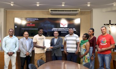 Câmara é palco de formalização da Associação Cultural Samba na Comunidade