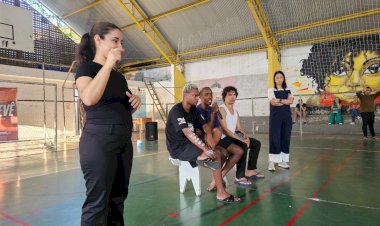 Oficina gratuita de Libras voltada para artistas acontece nesta sexta em Viçosa