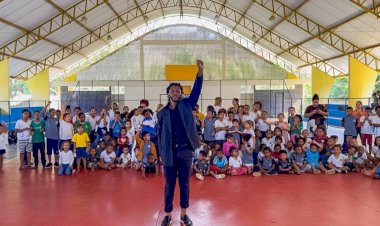 Bailarino viçosense realiza  turnê com espetáculo que celebra a resistência e ancestralidade negra