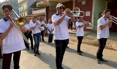 Encontro de Bandas em Ervália reuniu centenas de músicos