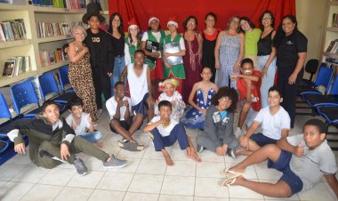 CEA realiza teatros natalinos às escolas de Viçosa