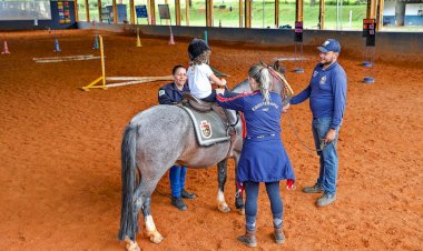 Viçosa inicia serviço de equoterapia para crianças atípicas da rede municipal