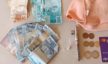 Mulher é presa por suspeita de roubo a comércio no Centro de Viçosa