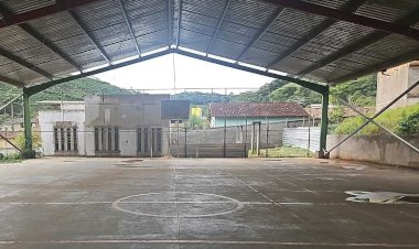 Quadra de Cachoeira de Santa Cruz será interditada para lavagem e pintura do piso