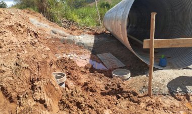 Prefeitura de Viçosa instala galeria fluvial com tubo armco na comunidade do Maringá